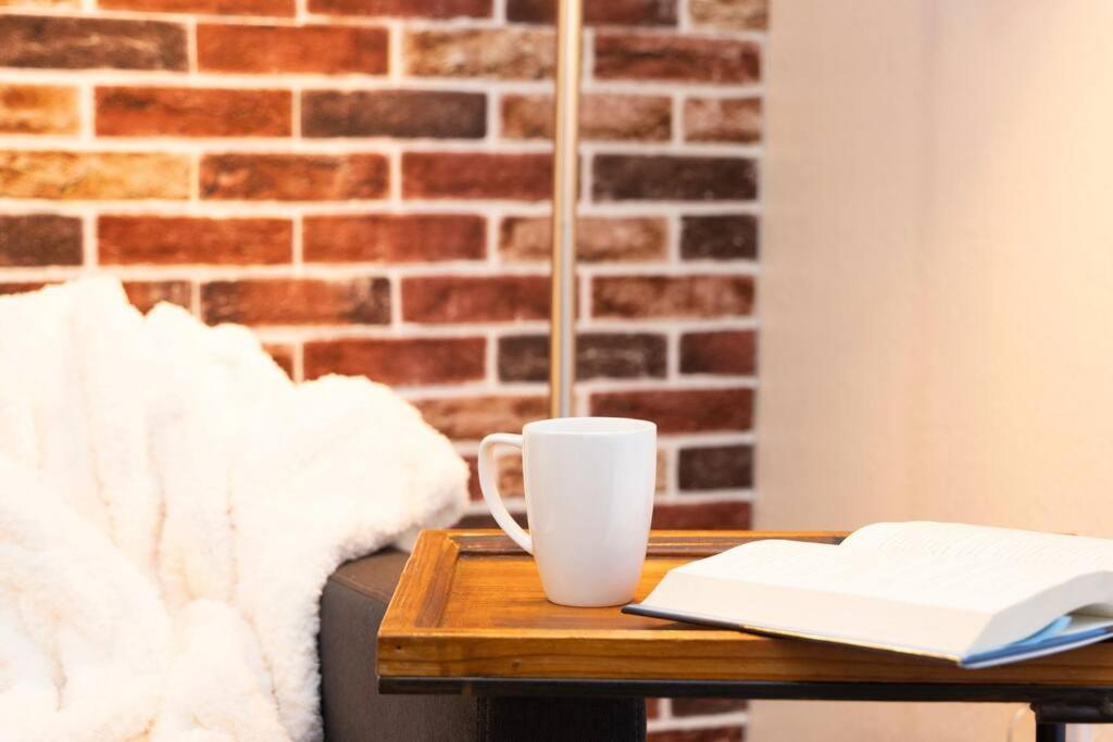 Apartament Rustic Luxe Loft , A King Bed Hideout With Edge Gainesville Zewnętrze zdjęcie